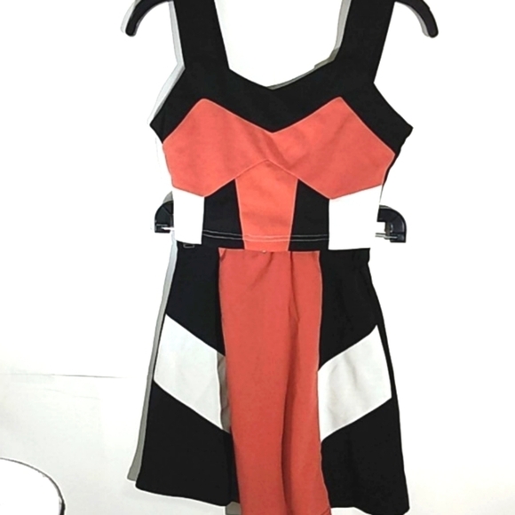 ZAFUL BLACK WHITE PINK CROP TANK TOP MINI SKIRT 2 PIECE SET SIZE 4 NWT - Picture 2 of 9